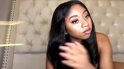 NikkiB online show from 02-05-25, 12:10