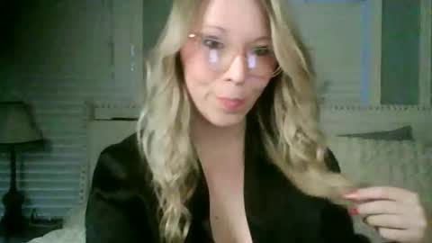 nikkib653466 online show from 02-03-26, 11:32