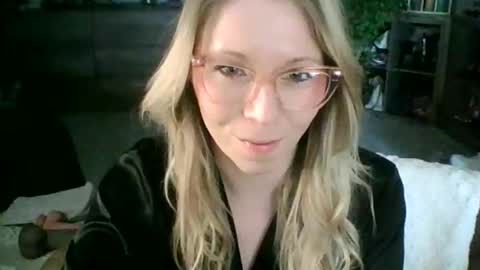 nikkib653466 online show from 02-09-26, 06:01