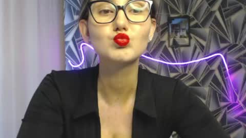 nikkikiss___ online show from 05-26-26, 01:34