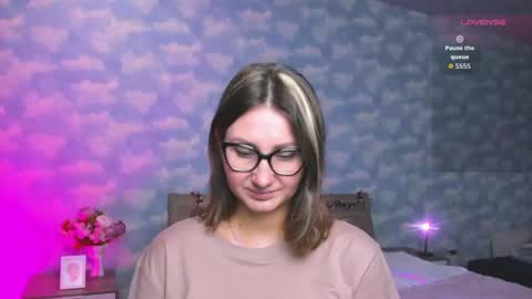 Snapshot of nikkikiss___ chatting on 07-17-26, 02:29 nikkikiss___ online show from 07-17-26, 02:29