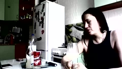 Snapshot of nikkikoks chatting on 04-15-26, 09:05 nikkikoks online show from 04-15-26, 09:05