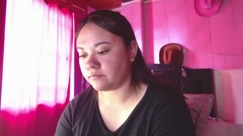 Snapshot of nikkirous_ chatting on 04-01-26, 02:03 Nikkirous online show from 04-01-26, 02:03
