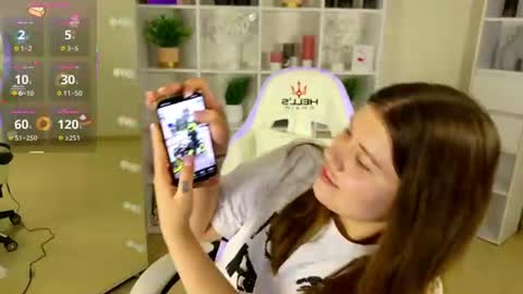 NikkiVelvets online show from 06-17-26, 01:45