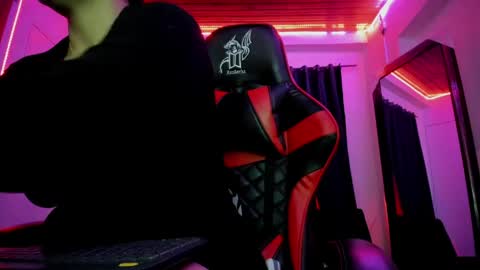   online show from 05-01-26, 10:42