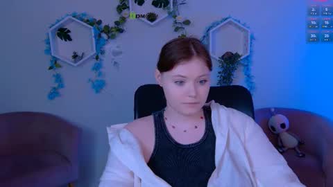 Snapshot of nikol_kitt chatting on 06-23-26, 07:01 Little Niko Help me reach my goals online show from 06-23-26, 07:01