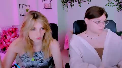 Snapshot of nikol_kitt chatting on 06-24-26, 06:51 Little Niko Help me reach my goals online show from 06-24-26, 06:51