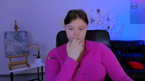 Snapshot of nikol_kitt chatting on 07-18-26, 06:34 Little Niko Help me reach my goals online show from 07-18-26, 06:34