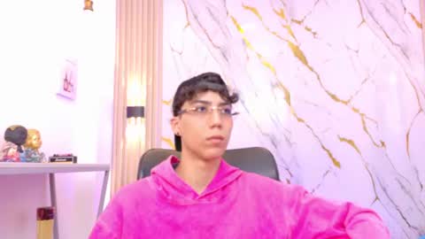 Snapshot of nikolay_gregori chatting on 06-21-26, 04:15 online show from 06-21-26, 04:15