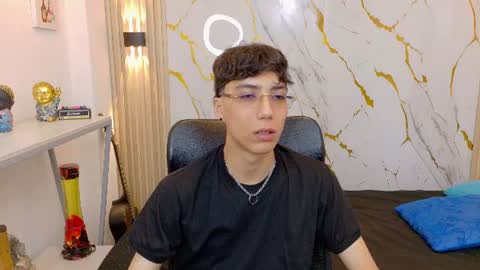 Snapshot of nikolay_gregori chatting on 06-26-26, 02:49 online show from 06-26-26, 02:49