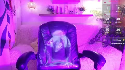 Snapshot of nikolwalter chatting on 06-18-26, 09:14 nikolwalter online show from 06-18-26, 09:14