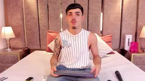 Niko Stone online show from 05-20-26, 04:51