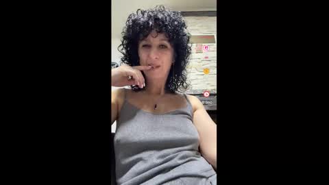 Snapshot of nikpassion123 chatting on 02-20-26, 08:31 nikol online show from 02-20-26, 08:31