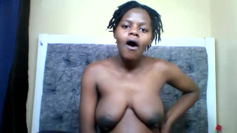 Snapshot of nikymina2 chatting on 04-11-26, 04:44 nikymina2 online show from 04-11-26, 04:44