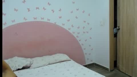 Snapshot of nila_kaia chatting on 07-09-26, 01:42 nila online show from 07-09-26, 01:42