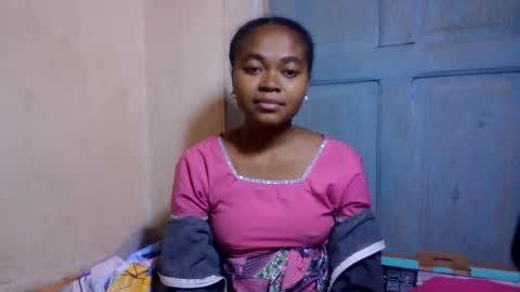 nilah online show from 07-10-26, 09:45