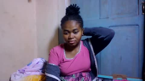 nilah online show from 07-10-26, 10:12