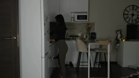 Bella online show from 03-12-26, 02:23