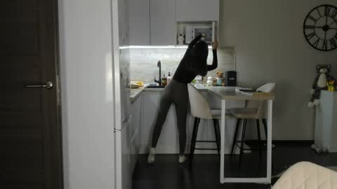 Bella online show from 03-18-26, 11:52