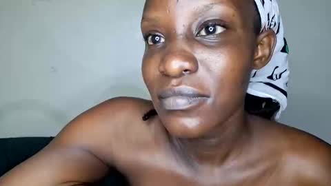 nina_bambi online show from 04-21-26, 02:48