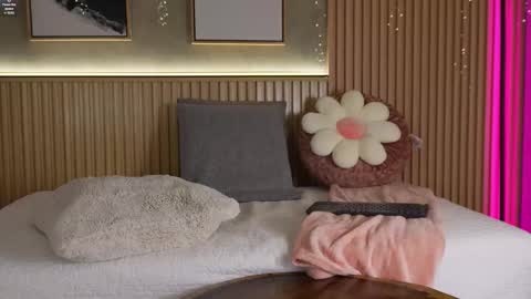 NINA online show from 03-11-26, 12:44