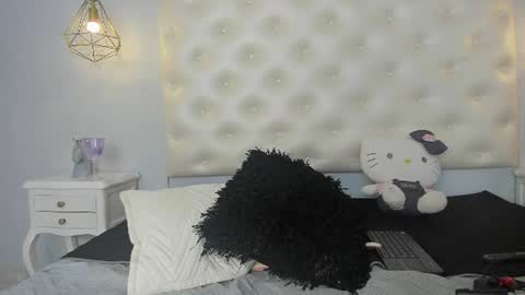 Nina  online show from 06-26-26, 12:20
