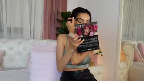 Snapshot of ninacrystal chatting on 07-02-26, 10:43 NinaCrystal online show from 07-02-26, 10:43