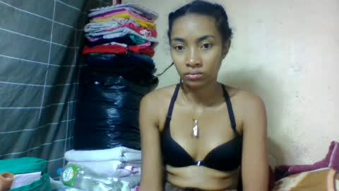 Snapshot of ninaeaa chatting on 06-12-26, 07:07 ninaeaa online show from 06-12-26, 07:07
