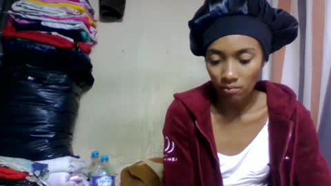 Snapshot of ninaeaa chatting on 06-12-26, 07:13 ninaeaa online show from 06-12-26, 07:13
