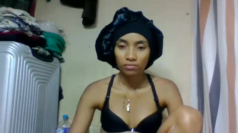 Snapshot of ninaeaa chatting on 06-15-26, 05:37 ninaeaa online show from 06-15-26, 05:37