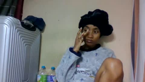 Snapshot of ninaeaa chatting on 06-18-26, 12:22 ninaeaa online show from 06-18-26, 12:22