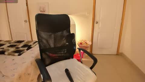 Nina  online show from 03-19-26, 09:08