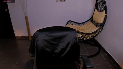 ninamonroee online show from 03-10-25, 11:49