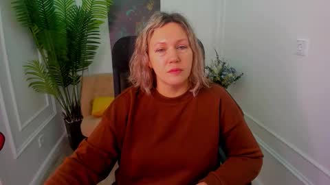 Snapshot of ninastarle chatting on 01-12-26, 04:29 ninastarle online show from 01-12-26, 04:29