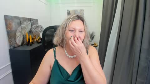 Snapshot of ninastarle chatting on 04-02-26, 04:43 ninastarle online show from 04-02-26, 04:43