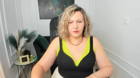 Snapshot of ninastarle chatting on 04-10-26, 04:50 ninastarle online show from 04-10-26, 04:50