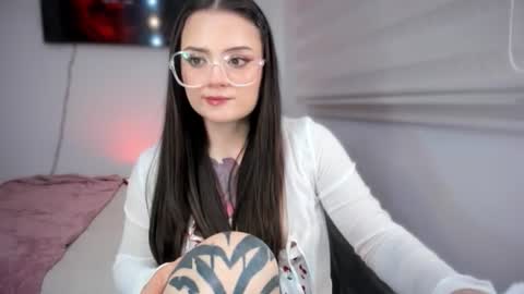 Snapshot of ninavolkov chatting on 06-22-26, 11:02 ninavolkov online show from 06-22-26, 11:02