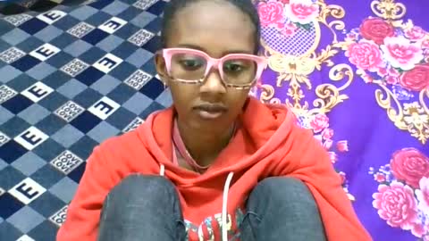 ninie246746 online show from 07-06-26, 05:15