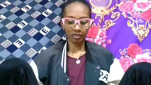 ninie246746 online show from 07-15-26, 05:56