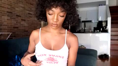 NIVIA WOLFE online show from 05-03-26, 11:22