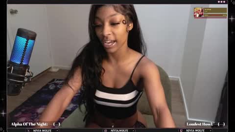 NIVIA WOLFE online show from 05-30-26, 01:57
