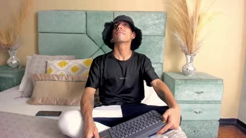 Noah online show from 05-16-26, 04:42