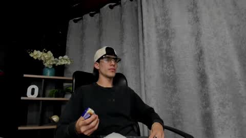 Noah Brigth online show from 02-27-25, 03:47