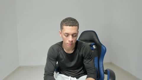 noah_flynn1 online show from 03-31-26, 12:16