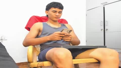 noah_jones41 online show from 09-28-25, 02:28