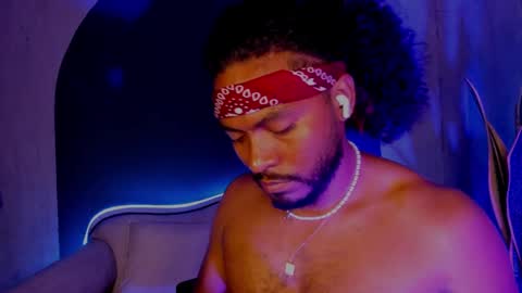 Noah online show from 03-05-25, 01:42