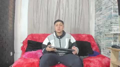 Noahandbunny online show from 06-20-26, 11:24