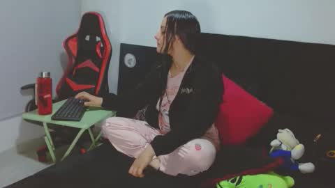 Noamartin online show from 04-23-26, 02:57