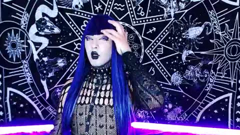 Snapshot of noamy_666 chatting on 03-29-26, 02:22 caroline online show from 03-29-26, 02:22