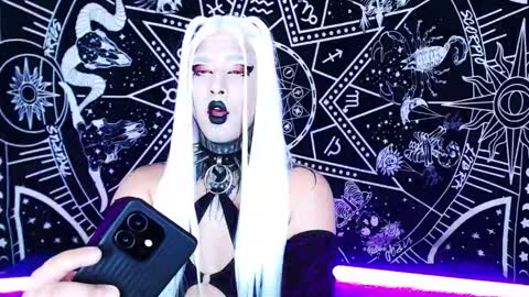 Snapshot of noamy_666 chatting on 03-29-26, 08:53 caroline online show from 03-29-26, 08:53